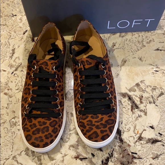 Leopard print lace up sneaker - Picture 2 of 7